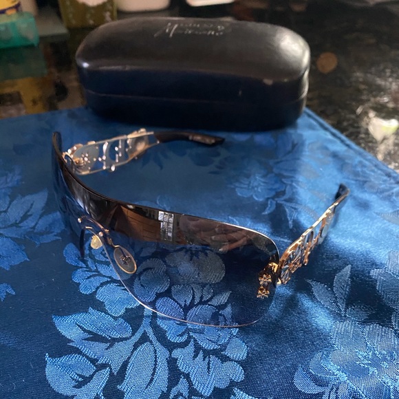 Chritian Dior Sunglasses - Picture 1 of 3